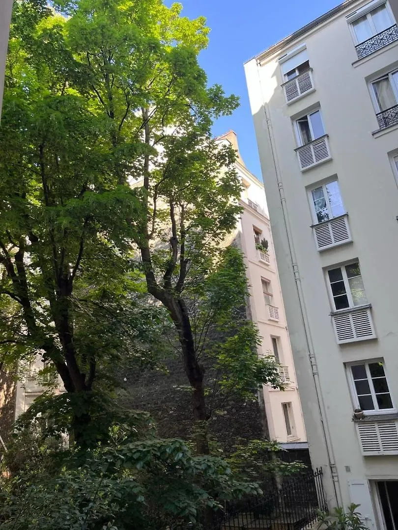 Apartamento Parisian Charm, Modern & Quiet Studio Francia