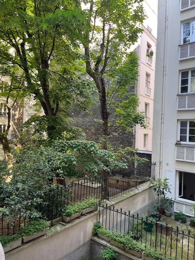 Parisian Charm, Modern & Quiet Studio París